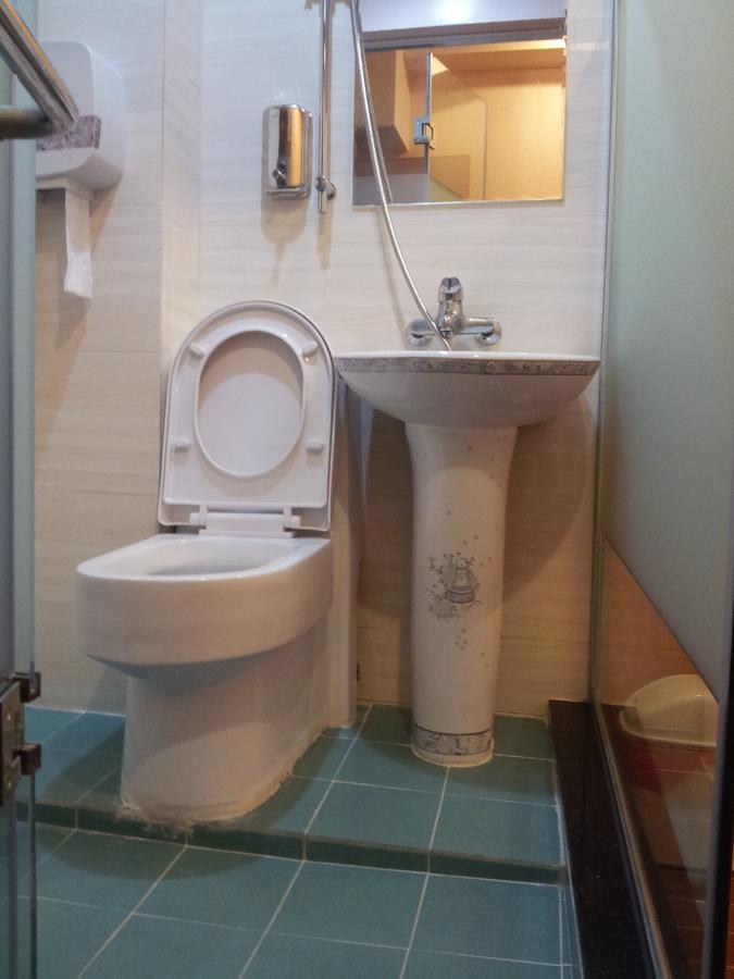 Hop On Nathan Road Guest house Hong Kong